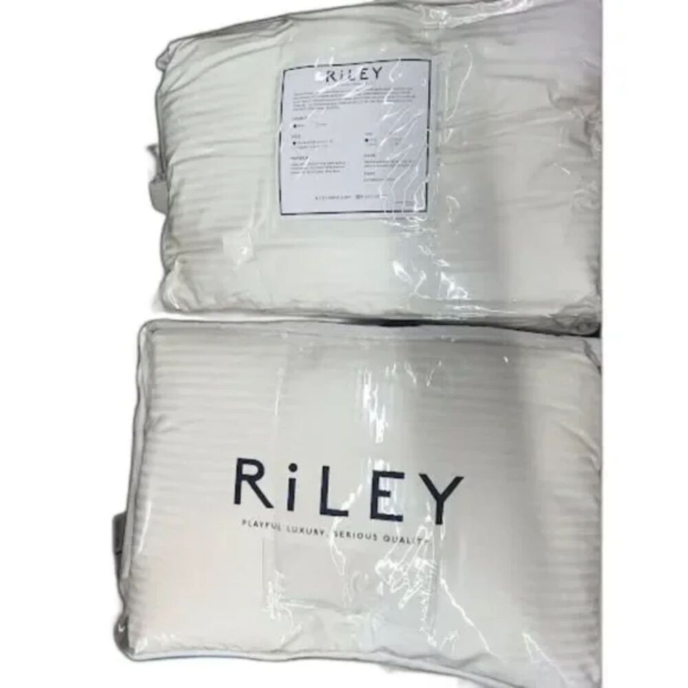 Riley Luxury White Goose Down Pillow =Standard size Plush 14oz- Pair